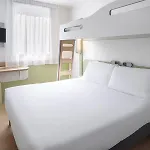 Otel Plaza Mozart Zaragoza