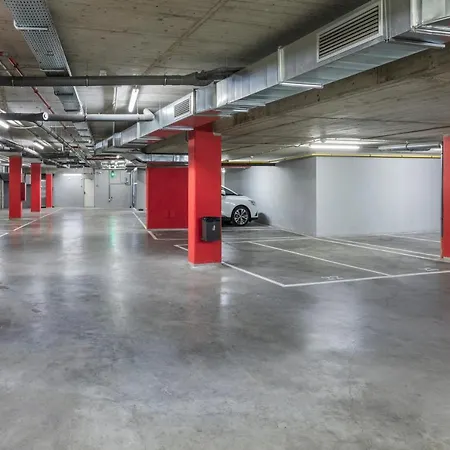 ホテル Plaza Mozart 4*