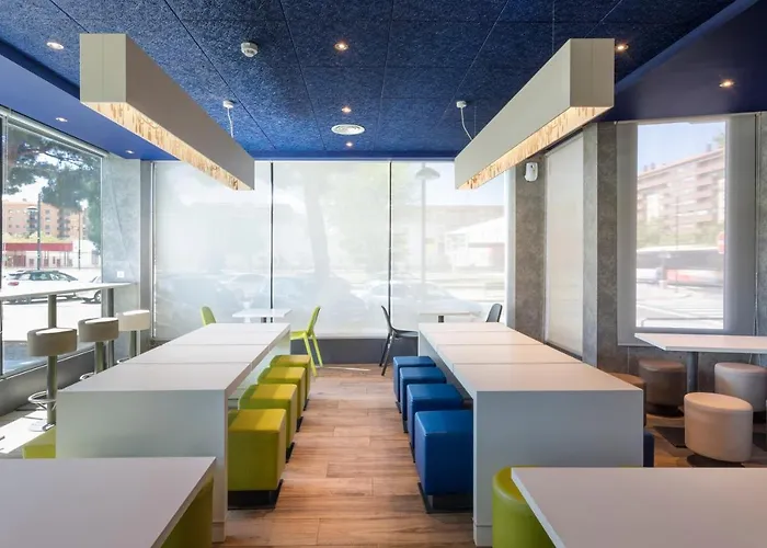 Otel Plaza Mozart Zaragoza