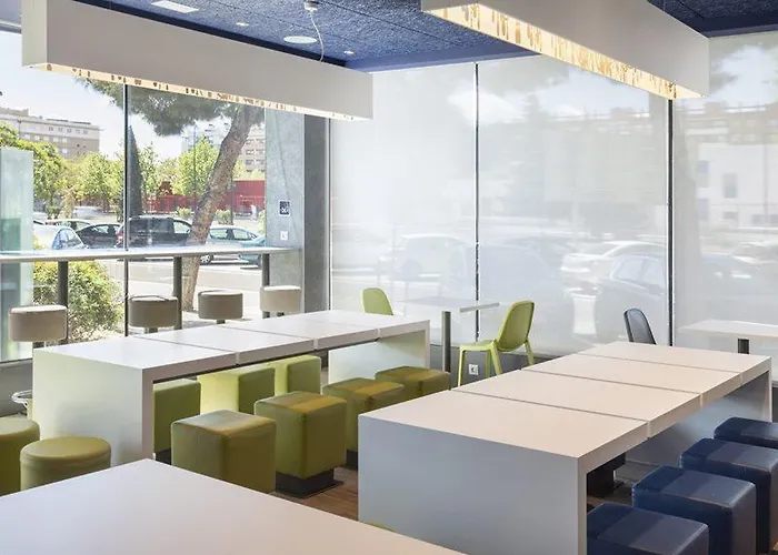 Otel Plaza Mozart 4*